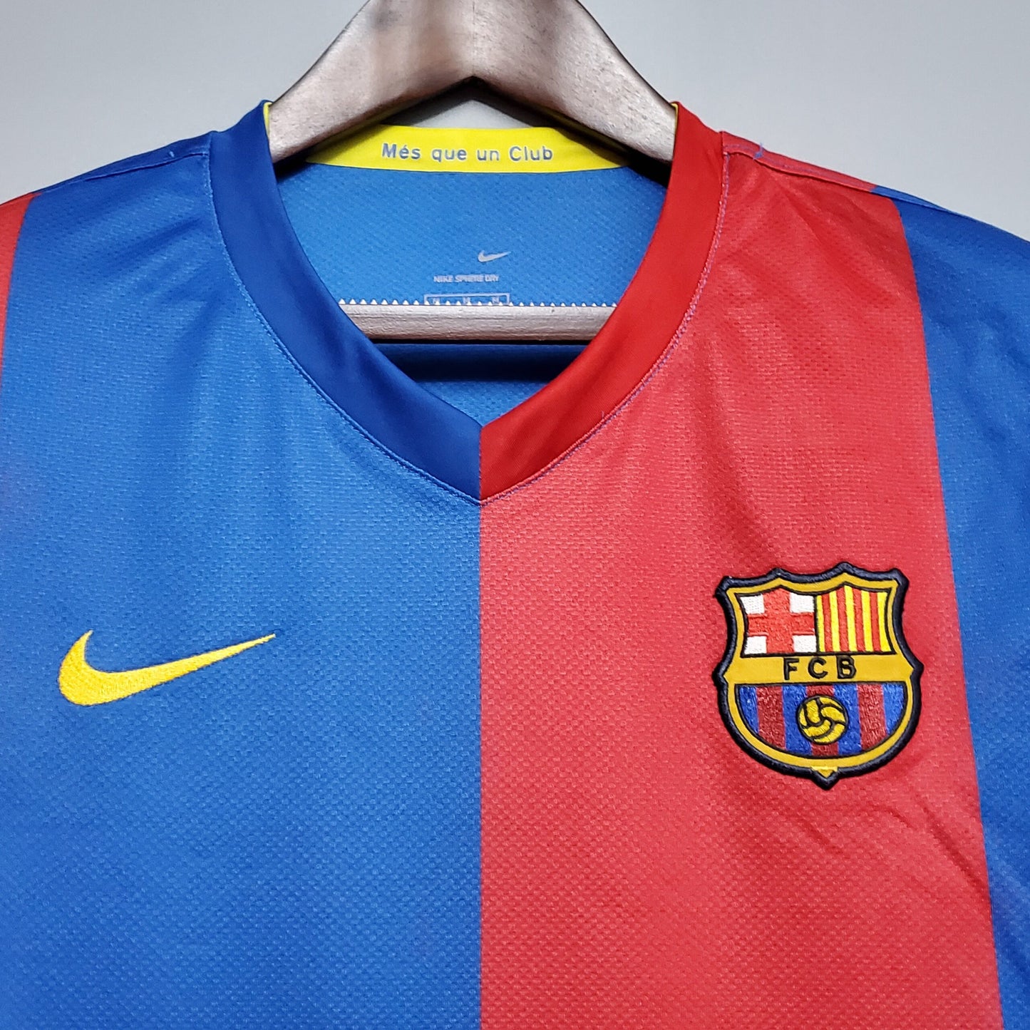Barcelona 2006/2007 Home Kit