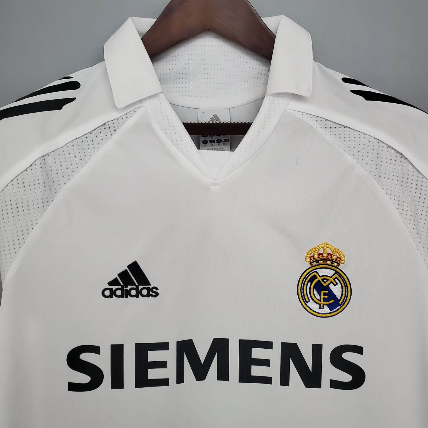 Real Madrid 2005/2006 Home Kit