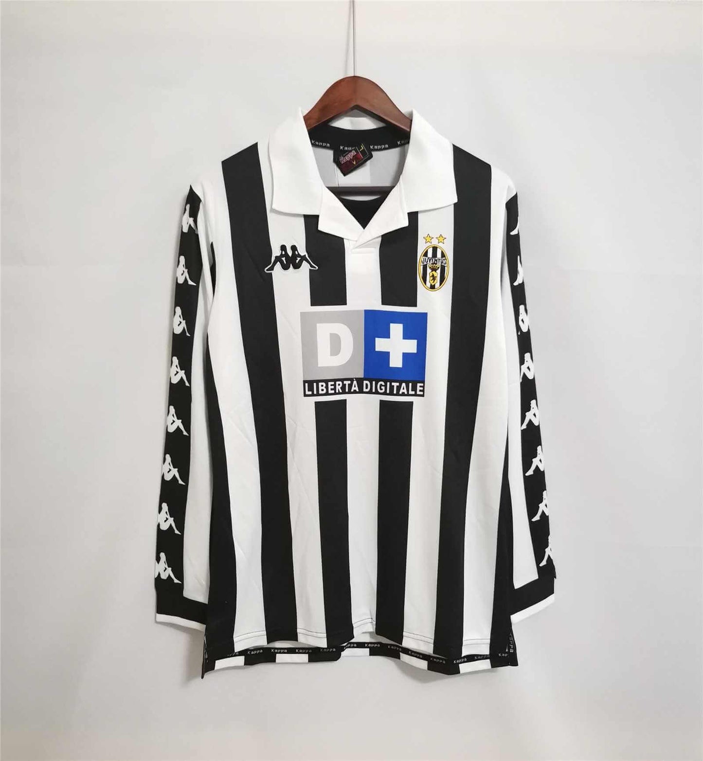 Juventus 1999/2000  Home kit