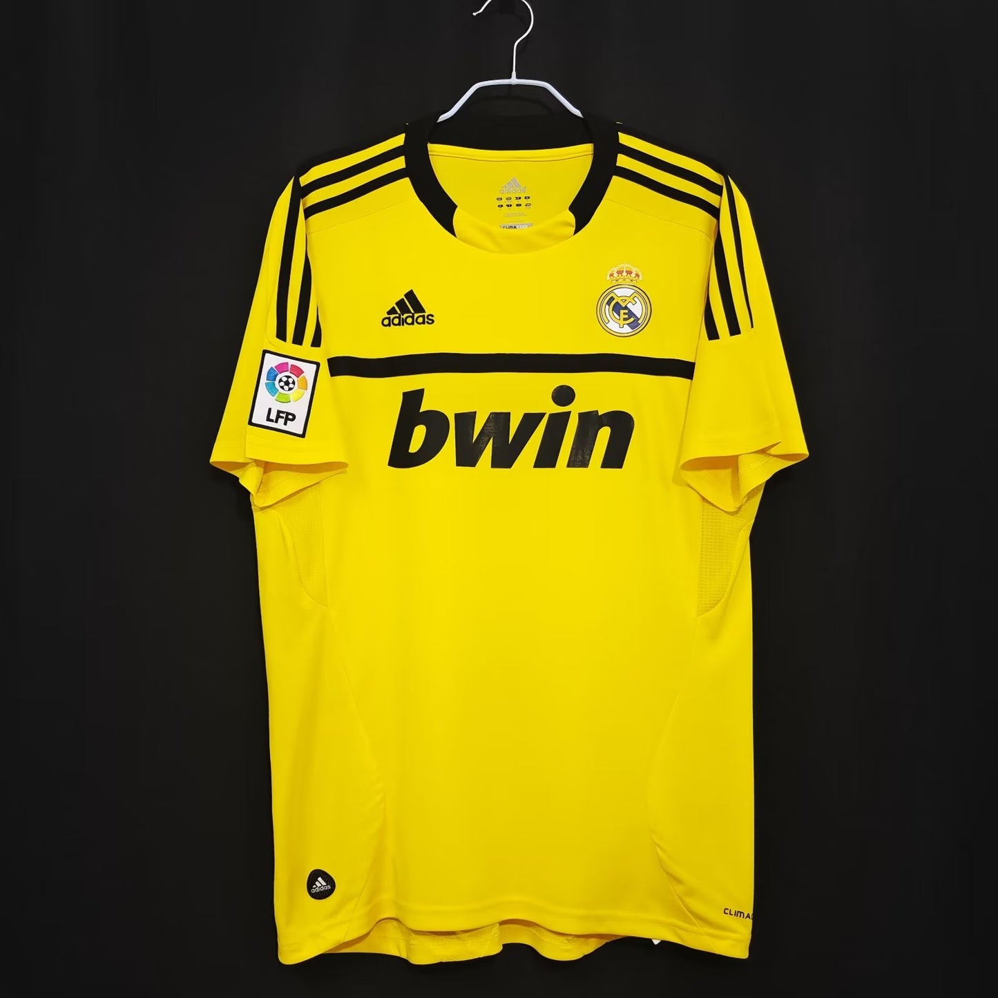 Real Madrid 2011/2012 GK Kit