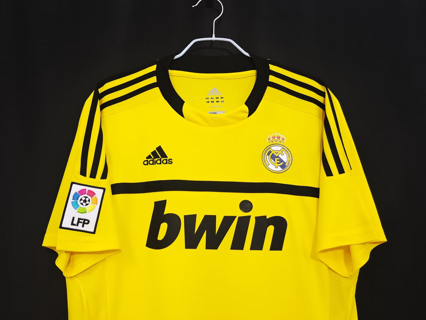 Real Madrid 2011/2012 GK Kit