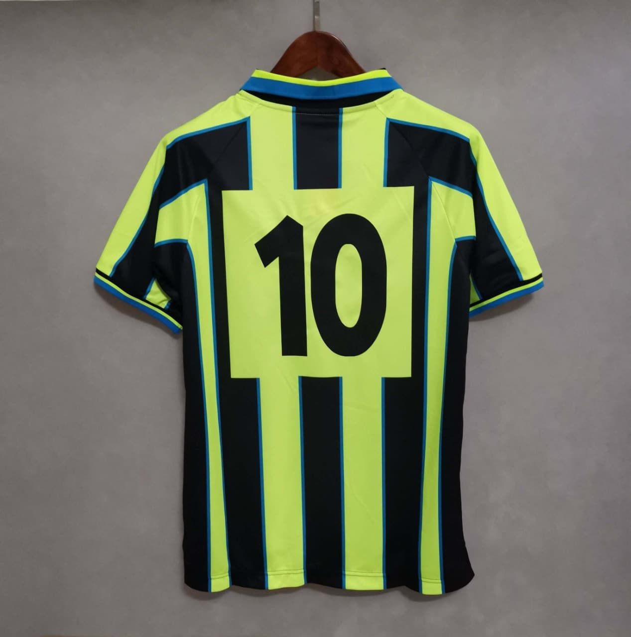 Man City 1998/1999 Away Kit