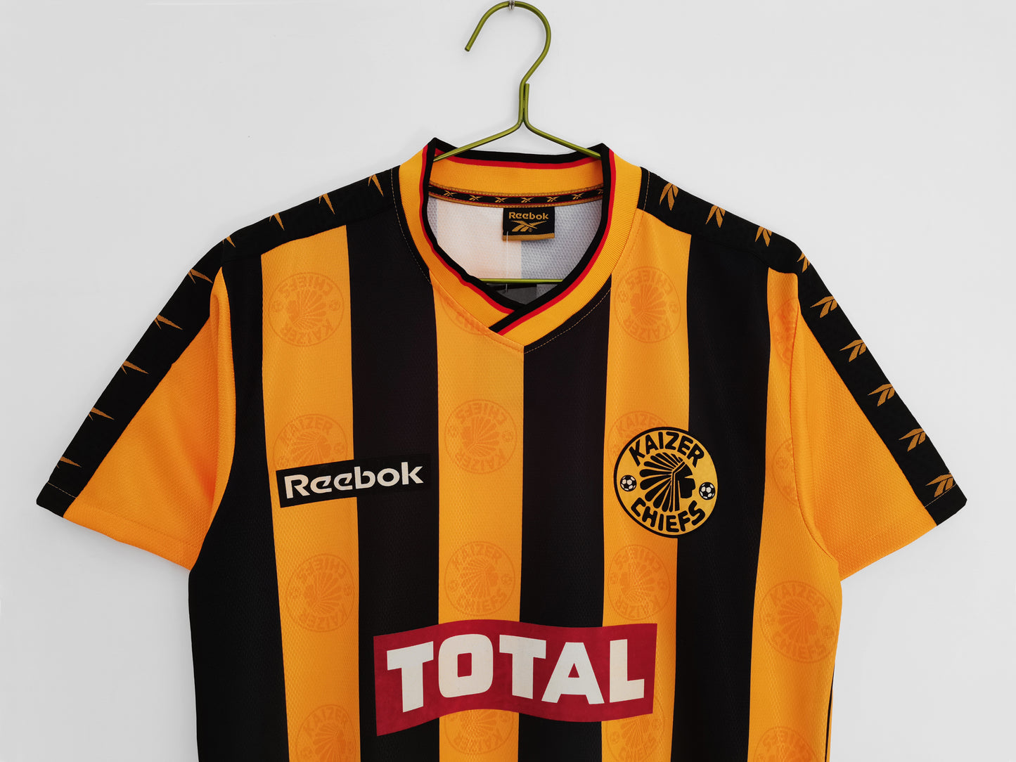 Kaizer Chiefs 1998/99 Home Kit