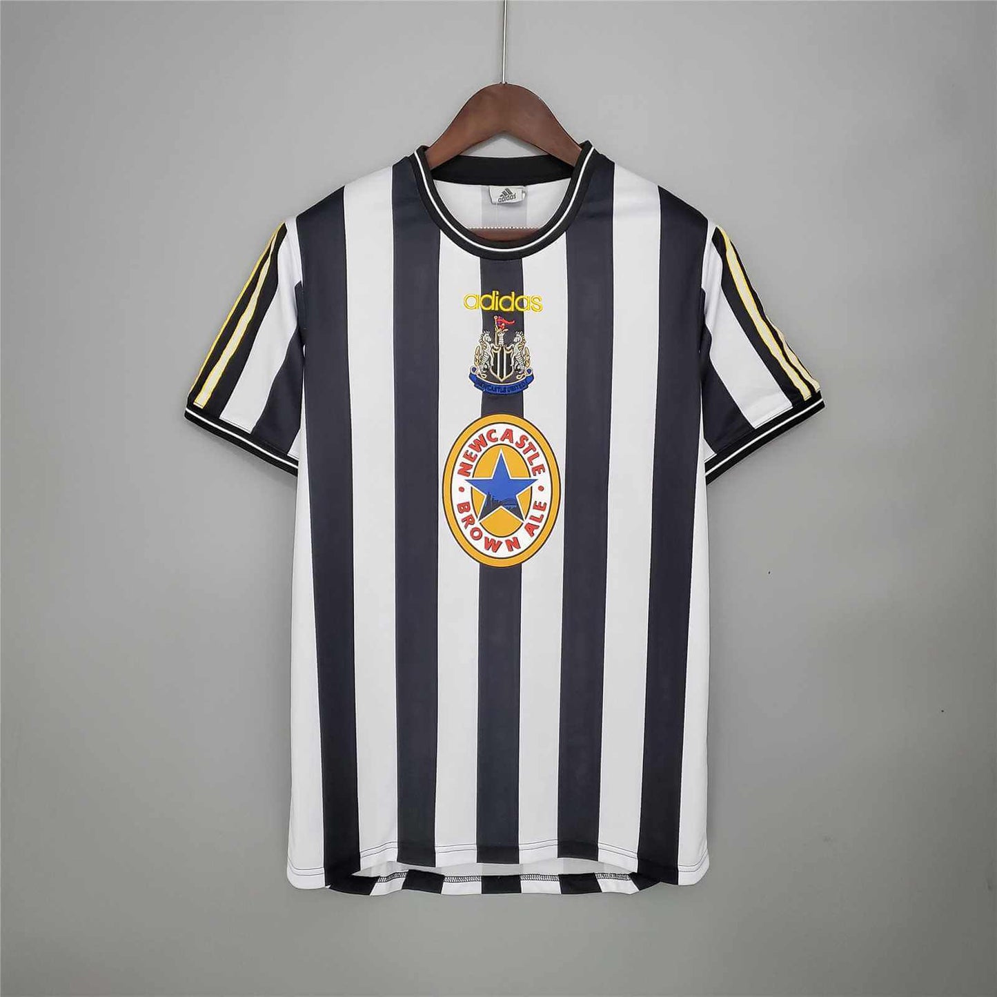 Newcastle Utd 1997/1999 Home Kit