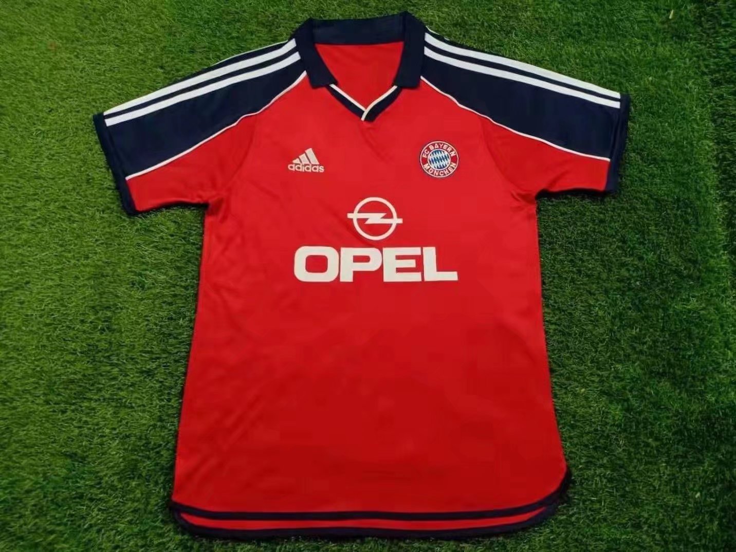 Bayern Munich 2000/01 Home Kit